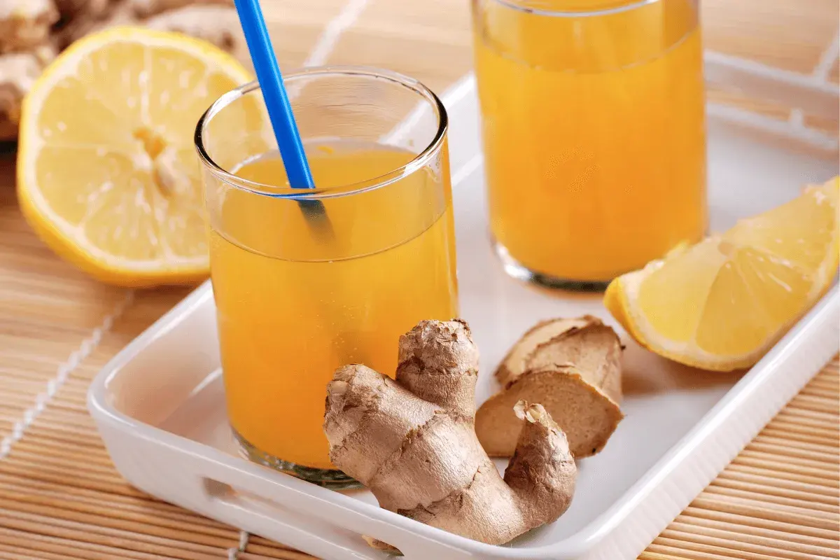 Ginger, lemon and mint juice served over ice