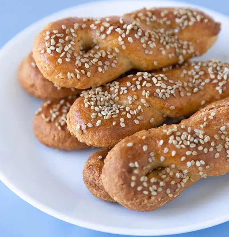 Ka'ak, Libyan ring bread topped with sesame seeds