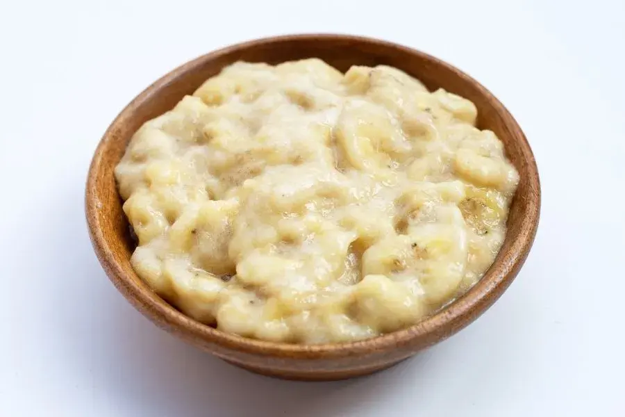 Moukhbaza, a Sudanese dish of mashed ripe banana topped with dried hot chilli