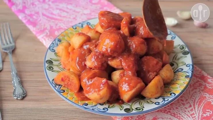 Chtitha batata, Algerian potato stew in a garlic and chilli dersa sauce