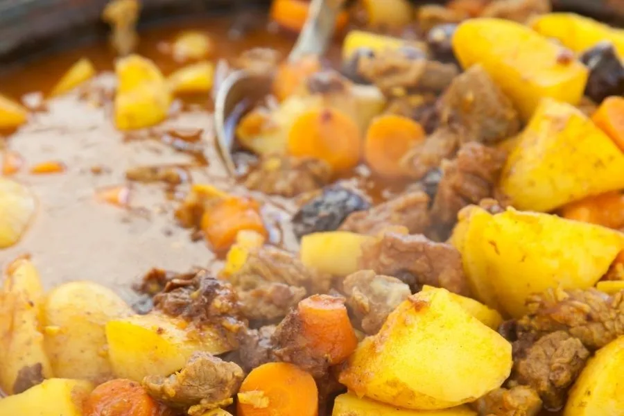 Kawari, a Sudanese stew of sheep's hooves slow cooked with whole spices into a rich gelatinous broth