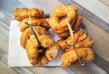 Sfenj, Moroccan ring doughnuts fried golden