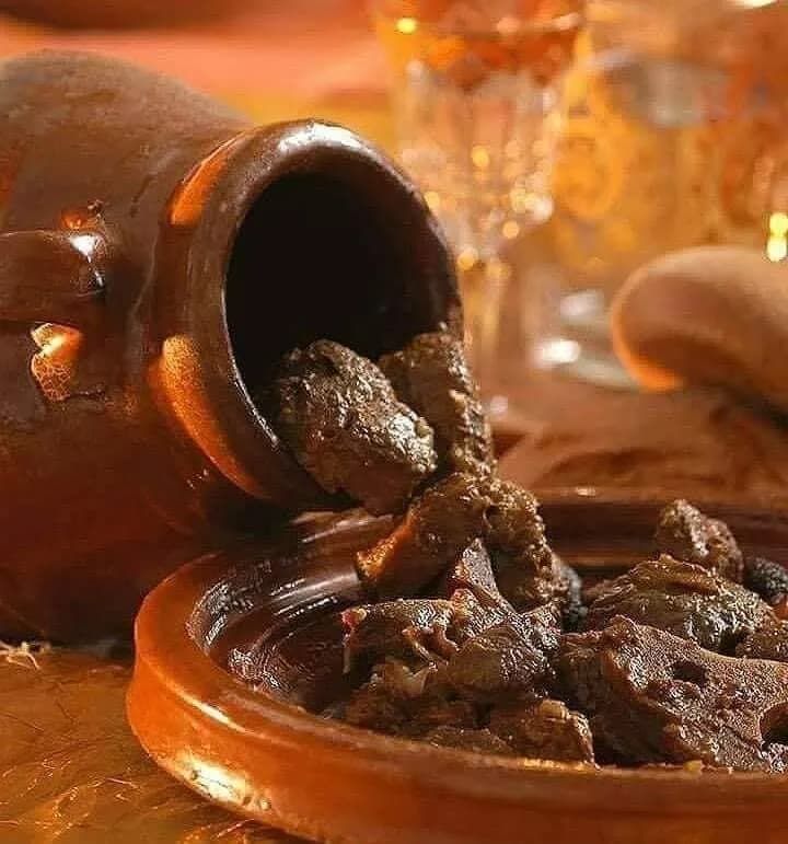 Tanjia Marrakchia, Moroccan slow cooked spiced meat in a tall clay tanjia pot